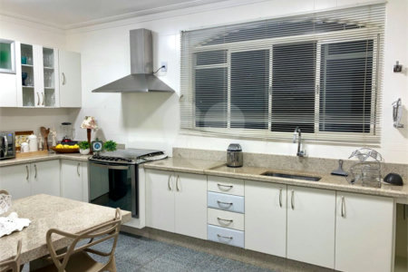 Casa à venda com 3 quartos, sendo 1 suíte, no condomínio Residencial Macaúba, Rondonópolis - MT