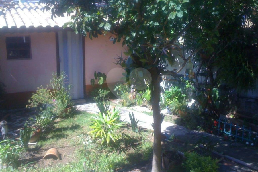 Sobrado à venda com 4 quartos, sendo 1 suíte, em Jardim Peri, São Paulo, SP