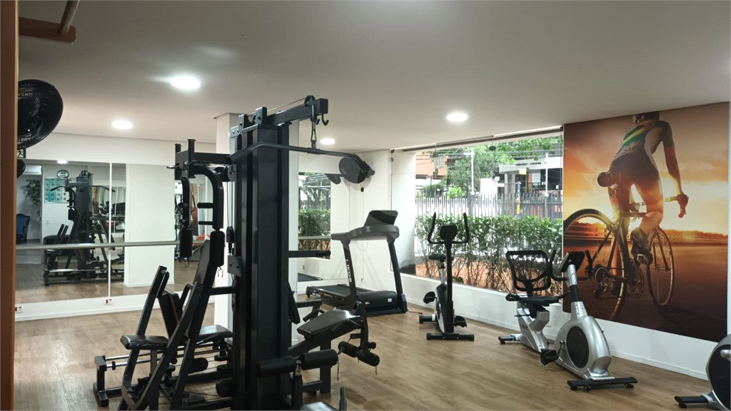 Apartamento à venda com 3 quartos, sendo 1 suíte, em Vila Mariana, São Paulo, SP