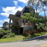 Sobrado à venda com 4 suítes em Roseira, Mairiporã, SP