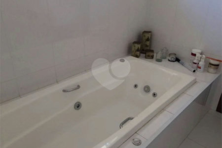 Casa à venda com 3 suítes no condomínio Residencial Jardim Paulista I, Vinhedo - SP