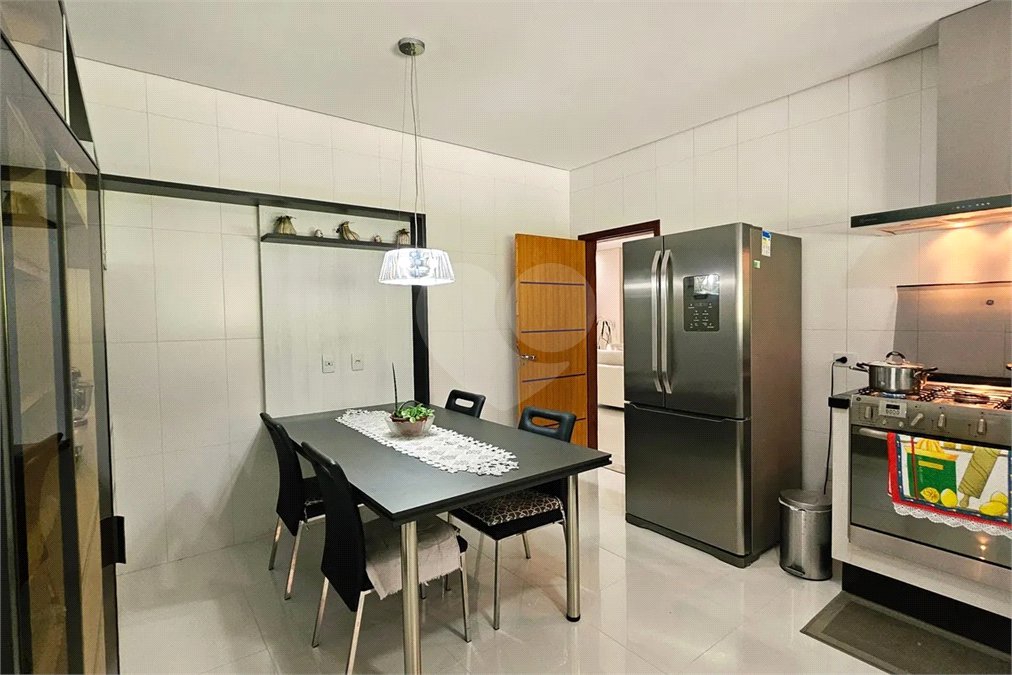 Casa à venda com 5 suítes no condomínio Capital Ville 2, Jundiaí - SP