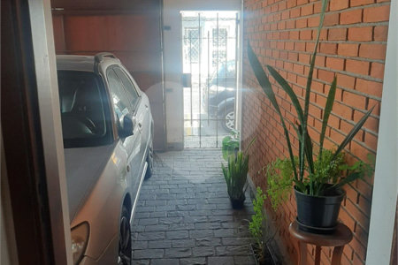 Casa à venda com 3 quartos, sendo 1 suíte,  no Centro, Mogi das Cruzes, SP