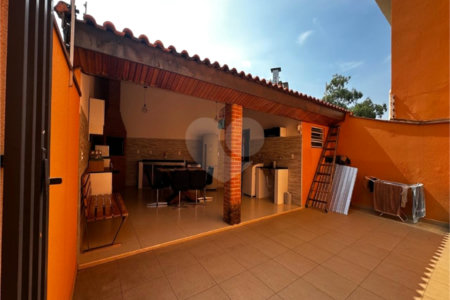 Sobrado à venda com 4 quartos, sendo 1 suíte, em Wanel Ville, Sorocaba, SP