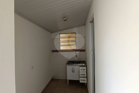 Casa para alugar com 1 quarto no condomínio Cond R Claudio Rodrigues Lopes, São Paulo - SP