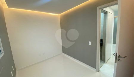 Apartamento à venda com 2 quartos em Santíssimo, Rio de Janeiro, RJ