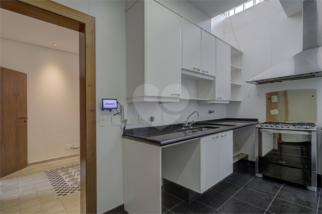 Casa de Vila à venda ou para alugar com 3 suítes em Jardim dos Estados, São Paulo, SP