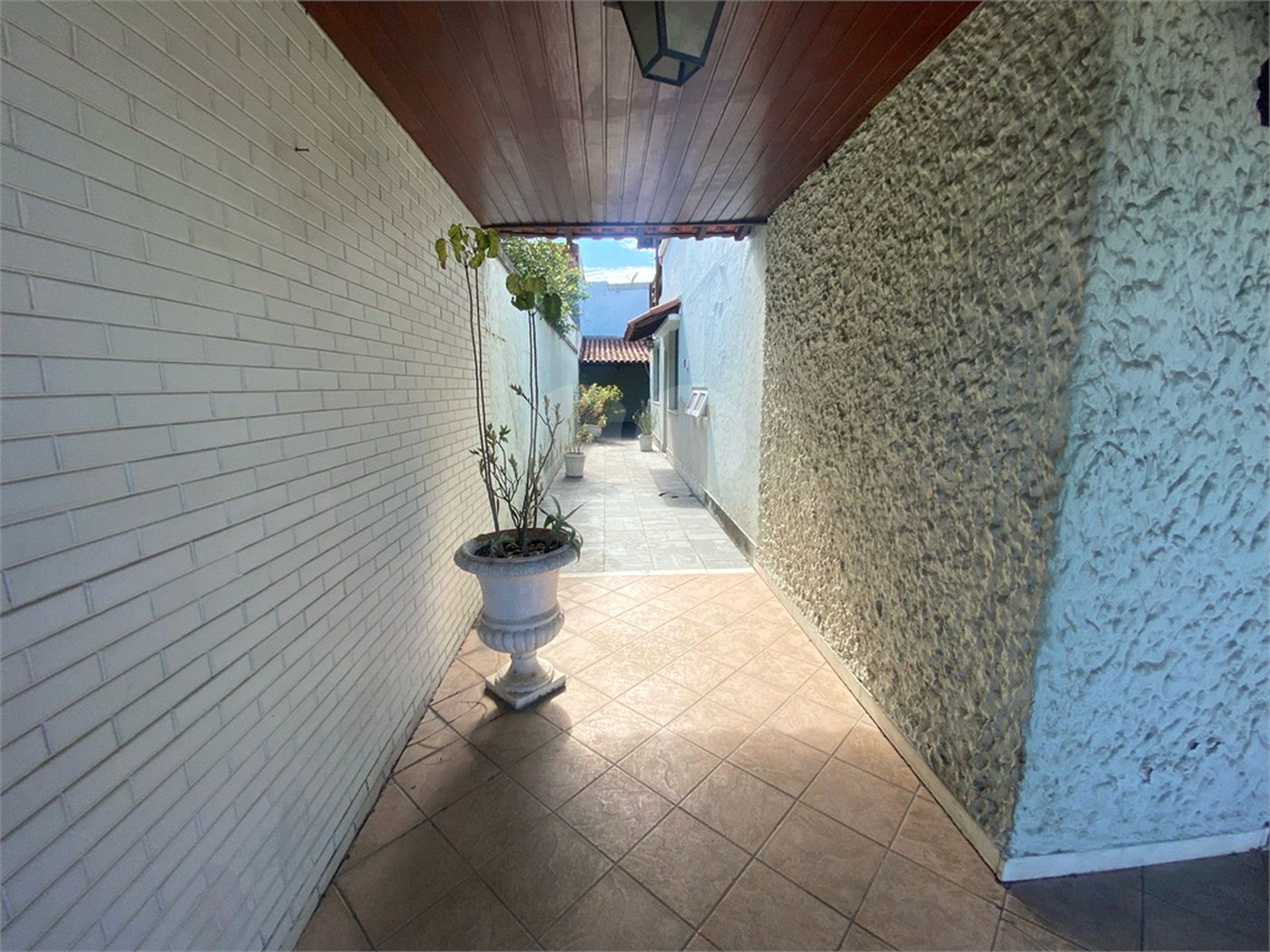 Casa à venda ou para alugar com 3 quartos, sendo 1 suíte, em Campo Grande, Rio de Janeiro, RJ
