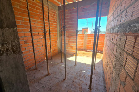 Casa à venda com 3 quartos, sendo 1 suíte, no condomínio Residencial Tivolli, Itapetininga - SP