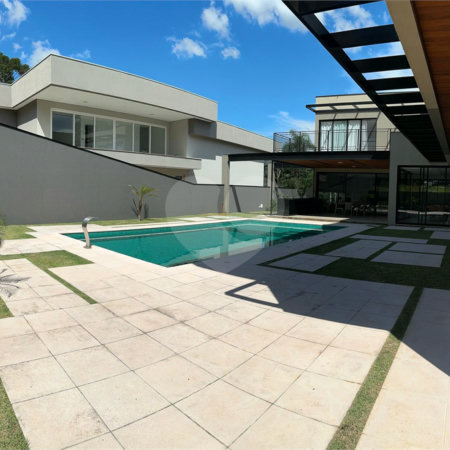 Casa à venda com 5 suítes no condomínio Porto de Atibaia, Atibaia - SP