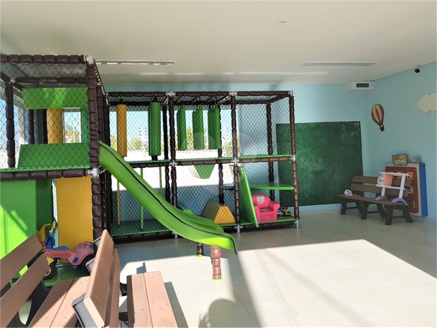 Casa à venda com 3 quartos, sendo 1 suíte,  no condomínio Vila Ytu, Indaiatuba - SP
