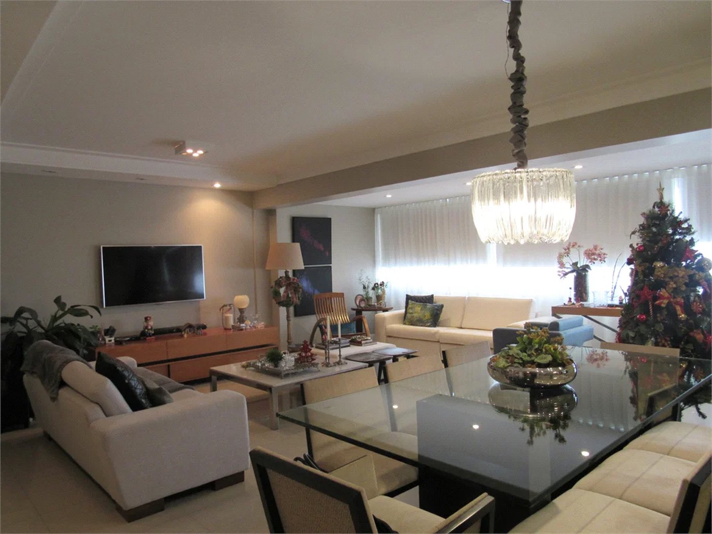 Apartamento à venda com 4 quartos, sendo 3 suítes,  em Jardim Londrina, São Paulo, SP