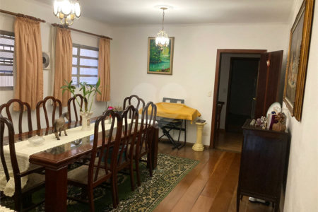 Sobrado à venda com 3 quartos, sendo 1 suíte, em Chora Menino, São Paulo, SP