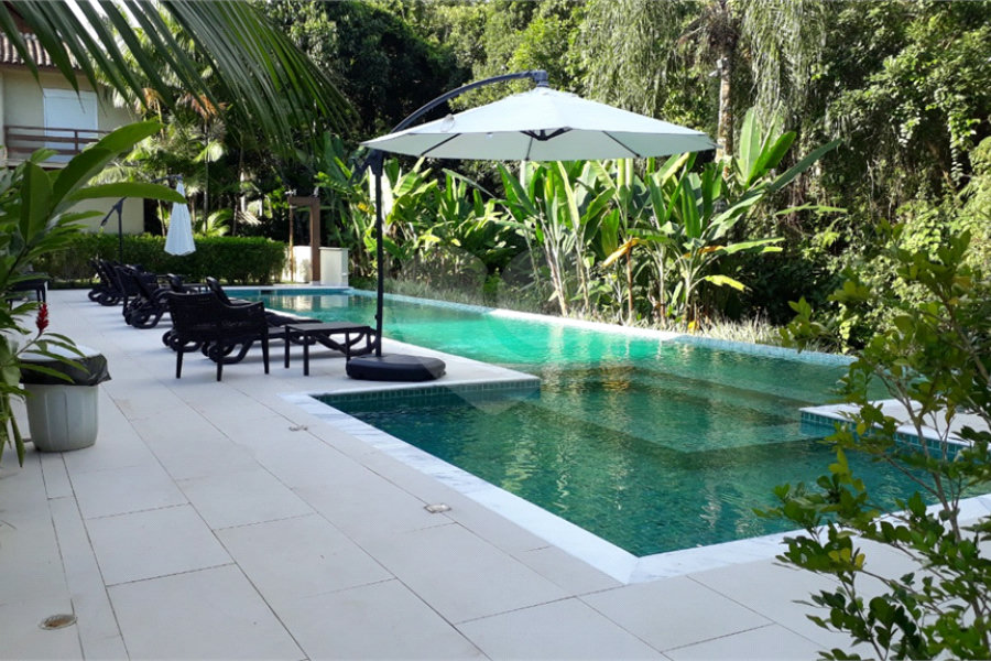 Casa à venda com 4 quartos, sendo 3 suítes, no condomínio Residencial Vila Esmeralda, São Sebastião - SP
