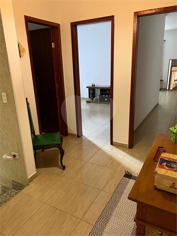 Sobrado à venda com 4 quartos, sendo 2 suítes,  em Nova Cerejeira, Atibaia, SP