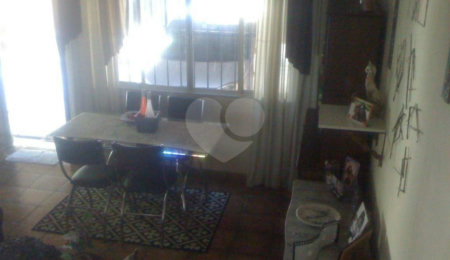 Sobrado à venda com 4 quartos, sendo 1 suíte,  em Jardim Peri, São Paulo, SP