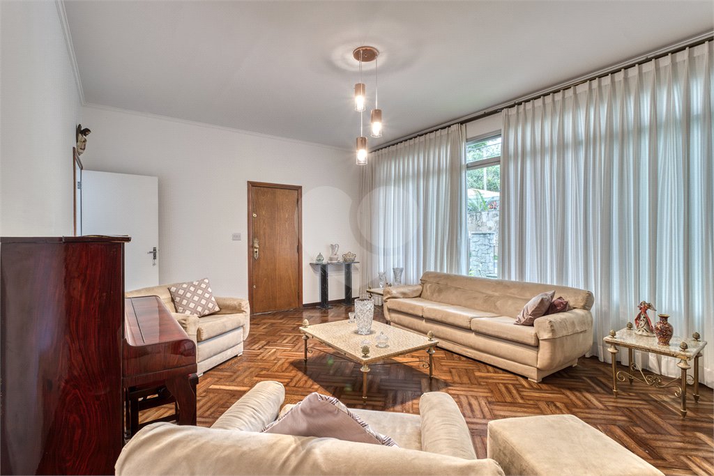 Casa Térrea à venda com 3 quartos, sendo 1 suíte,  em Alto da Boa Vista, São Paulo, SP
