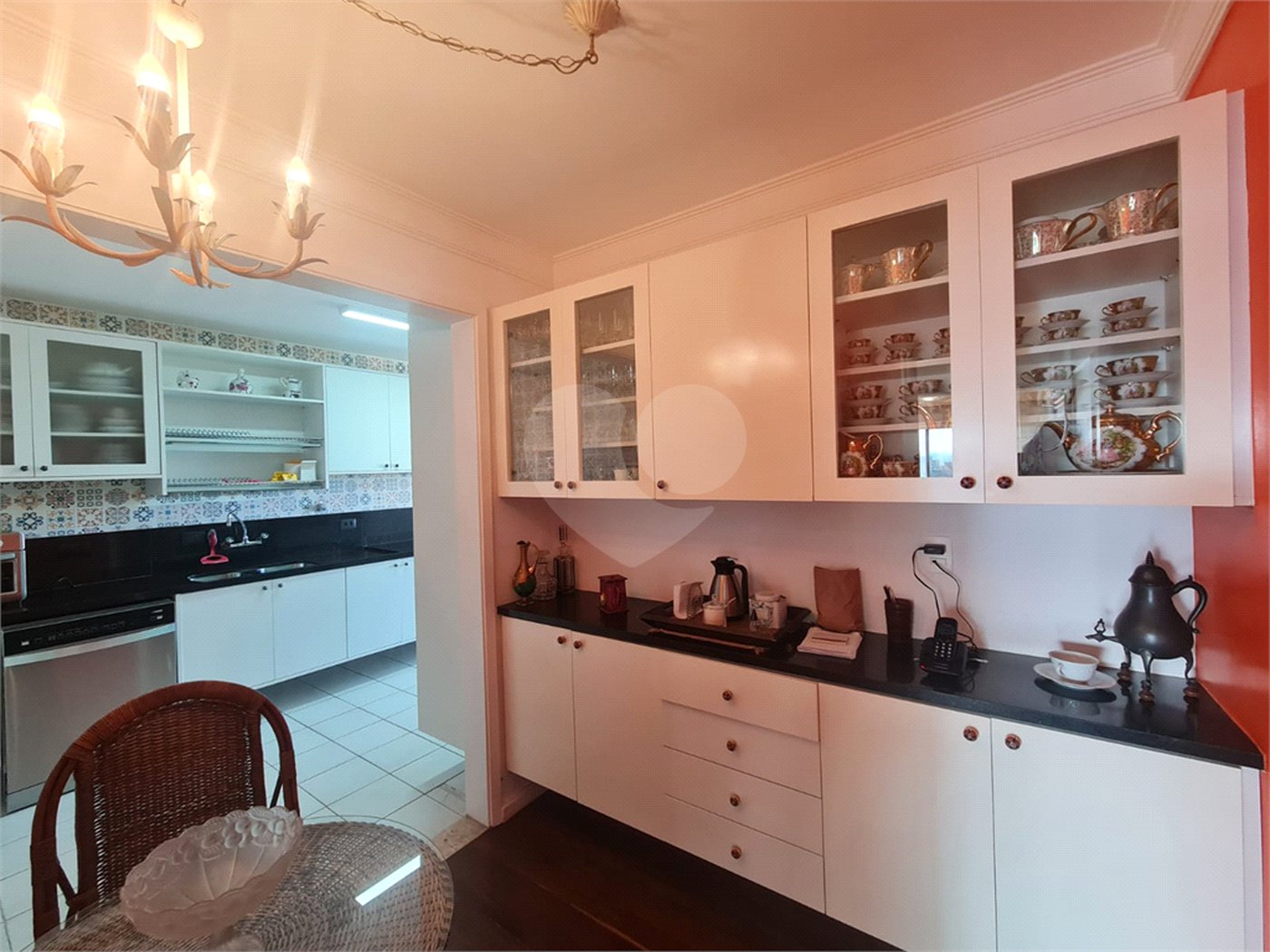 Apartamento à venda com 3 quartos, sendo 2 suítes, em Alto da Boa Vista, São Paulo, SP