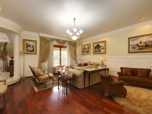Casa à venda com 5 suítes em Jardim Marajoara, São Paulo, SP