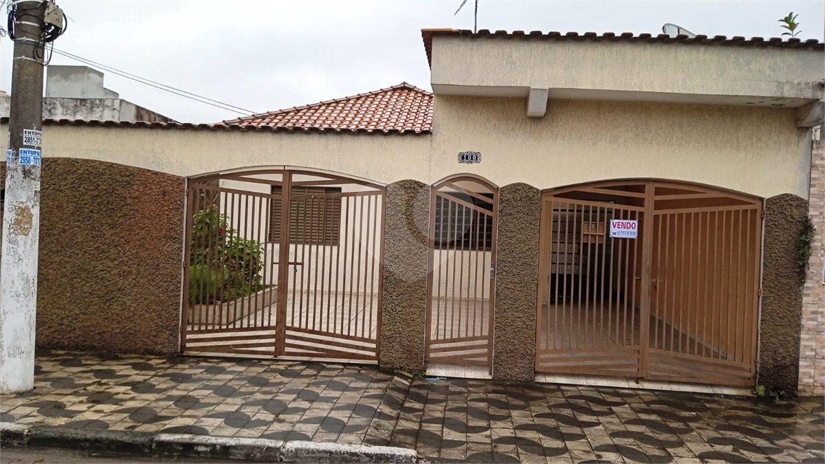 Casa à venda com 4 quartos em Parque Maria Helena, Suzano, SP