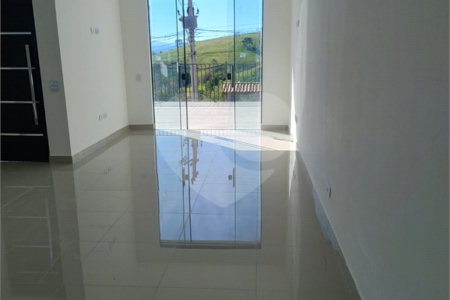 Casa à venda com 2 quartos, sendo 1 suíte, em Jardim Nova Suiça, Piracaia, SP