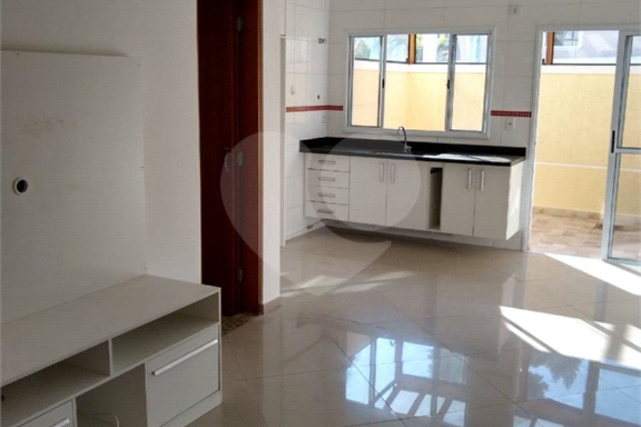 Casa à venda com 2 suítes no condomínio Residencial Pedro, São Paulo - SP