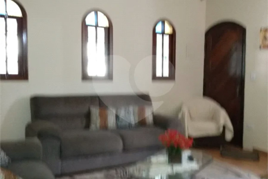 Sobrado à venda com 3 quartos, sendo 1 suíte, em Tremembé, São Paulo, SP