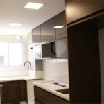 Apartamento 2 dormitórios, 1 suíte, 2 banheiros e 1 vaga de garagem.