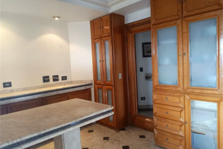 Apartamento à venda com 3 suítes em Vila Suzana, São Paulo, SP