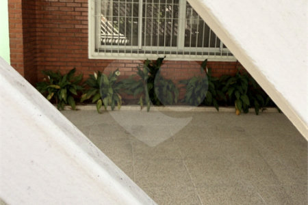 Sobrado à venda com 2 suítes em Vila Marari, São Paulo, SP