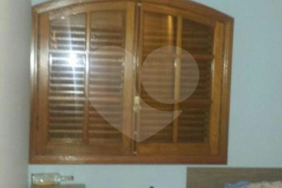 Sobrado à venda com 5 quartos, sendo 3 suítes, em Tremembé, São Paulo, SP