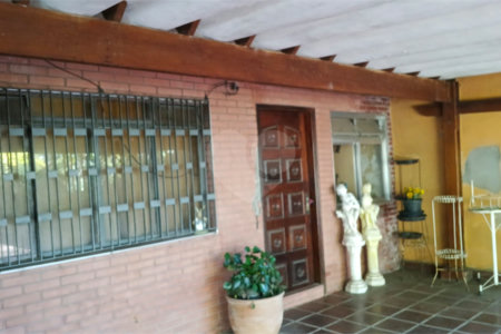 Casa Térrea à venda com 3 quartos em Interlagos, São Paulo, SP