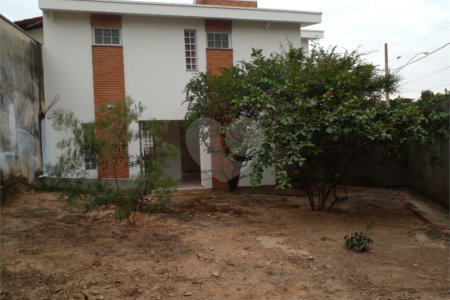 Sobrado à venda ou para alugar com 3 quartos, sendo 1 suíte, no Centro, Salto, SP