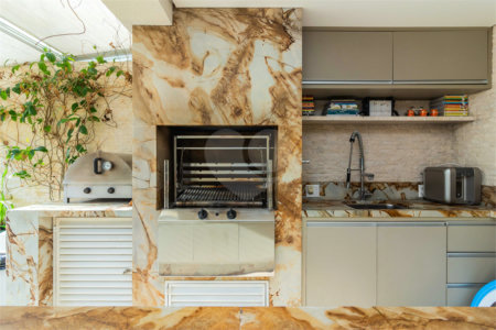 Apartamento à venda com 3 suítes em Vila Cordeiro, São Paulo, SP