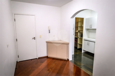 Apartamento à venda com 3 suítes em Paineiras do Morumbi, São Paulo, SP