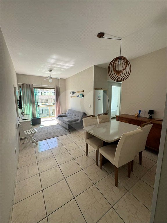 Apartamento à venda com 3 quartos, sendo 1 suíte, no Centro, Cabo Frio, RJ