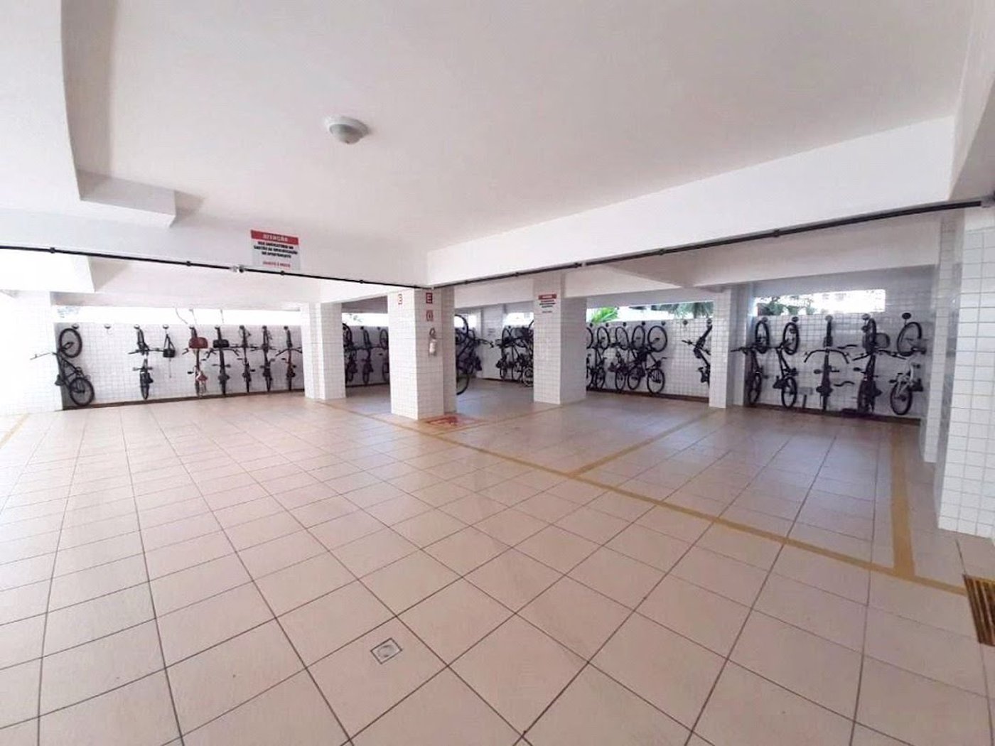 Apartamento Residencial à venda, Vila Guilhermina, Praia Grande - AP1255.