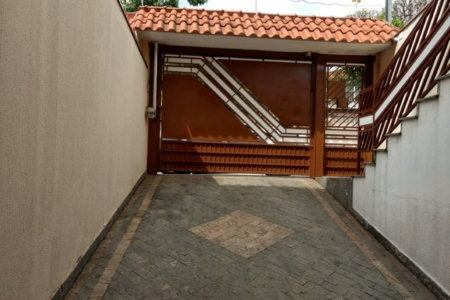 Sobrado à venda com 3 quartos, sendo 1 suíte,  em Jardim Monte Kemel, São Paulo, SP