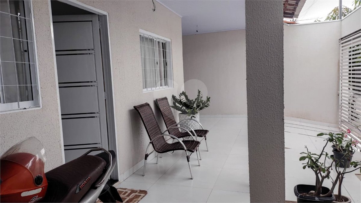 Casa à venda com 3 quartos, sendo 1 suíte, em Morada da Serra, Cuiabá, MT