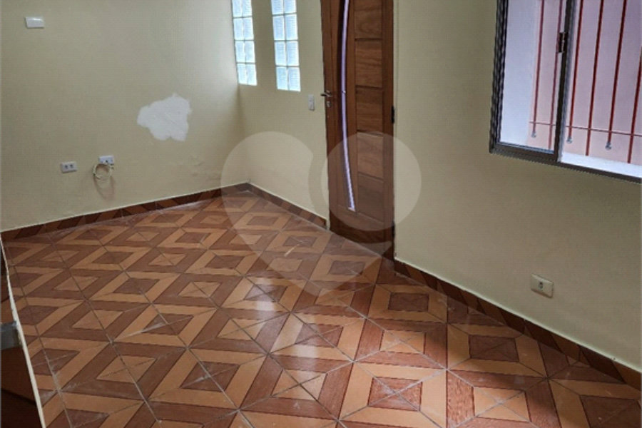 Sobrado à venda com 3 quartos no Brasilândia, São Paulo, SP