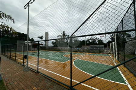 Casa à venda com 2 quartos no condomínio Vila das Paineiras, Suzano - SP