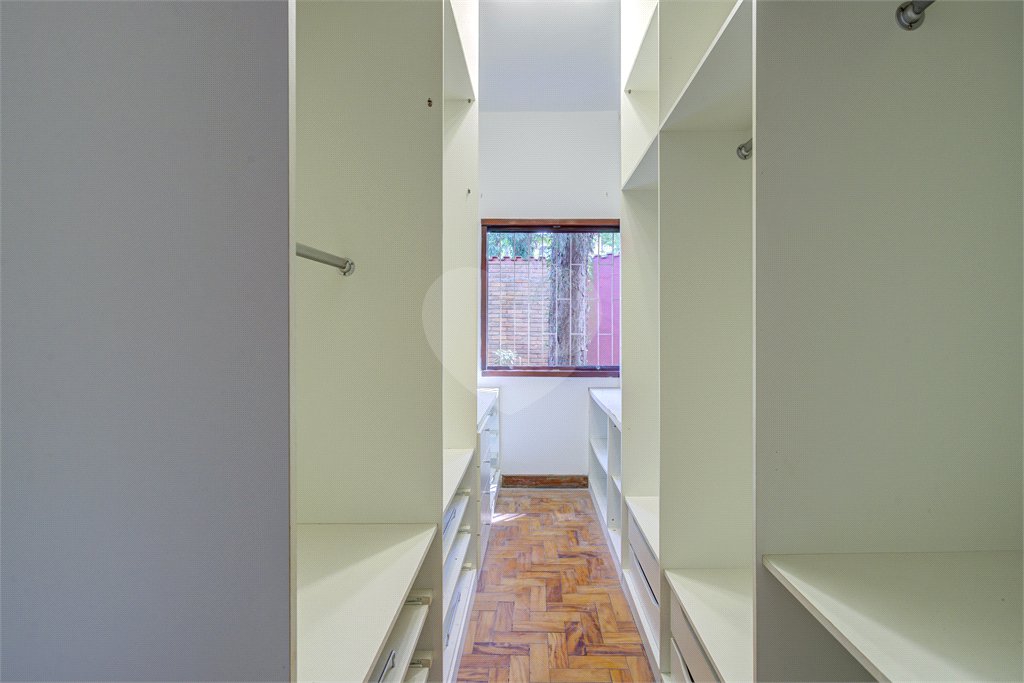 Casa Térrea à venda ou para alugar com 5 quartos, sendo 1 suíte, em Jardim Marajoara, São Paulo, SP