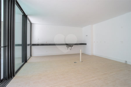 Casa à venda com 4 suítes no condomínio Hípica Max Garden, São Paulo - SP
