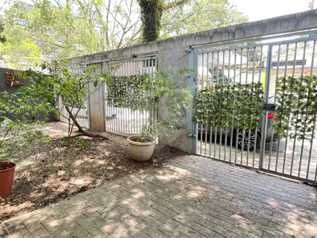 Sobrado à venda com 4 quartos, sendo 1 suíte,  em Brooklin, São Paulo, SP