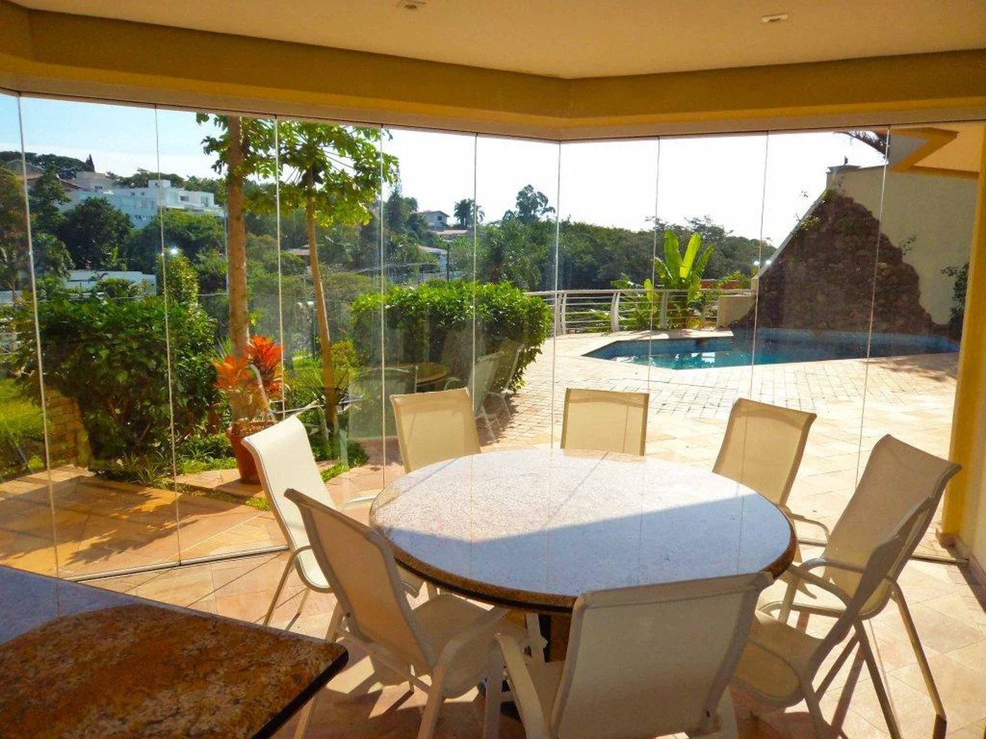Casa à venda com 5 suítes em Jardim Leonor, São Paulo, SP