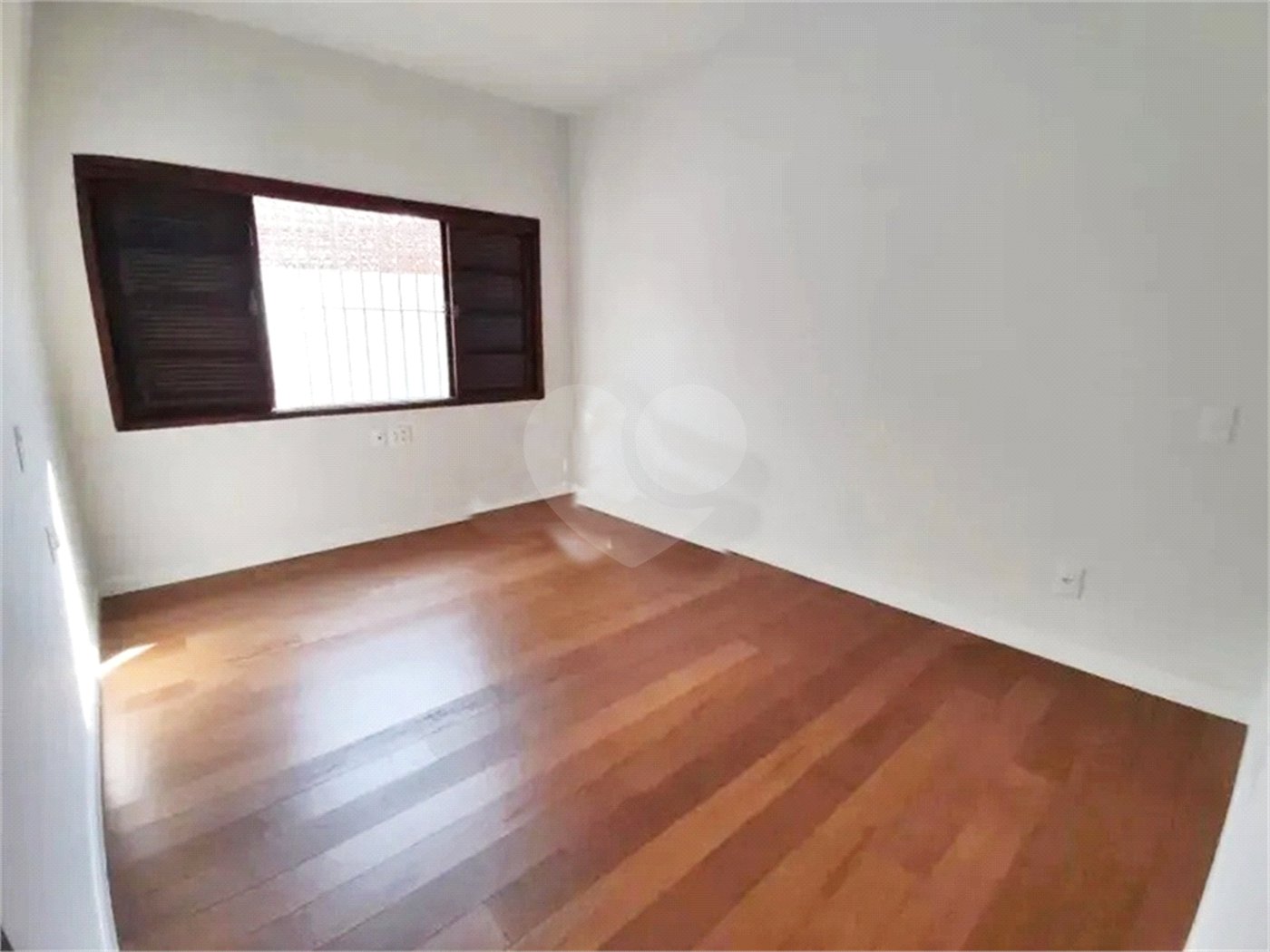 Casa à venda com 3 quartos, sendo 1 suíte,  em Parada Inglesa, São Paulo, SP