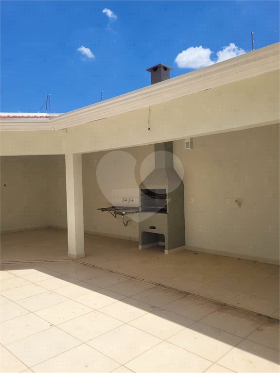 Sobrado à venda com 3 suítes em Jardim Regente, Indaiatuba, SP