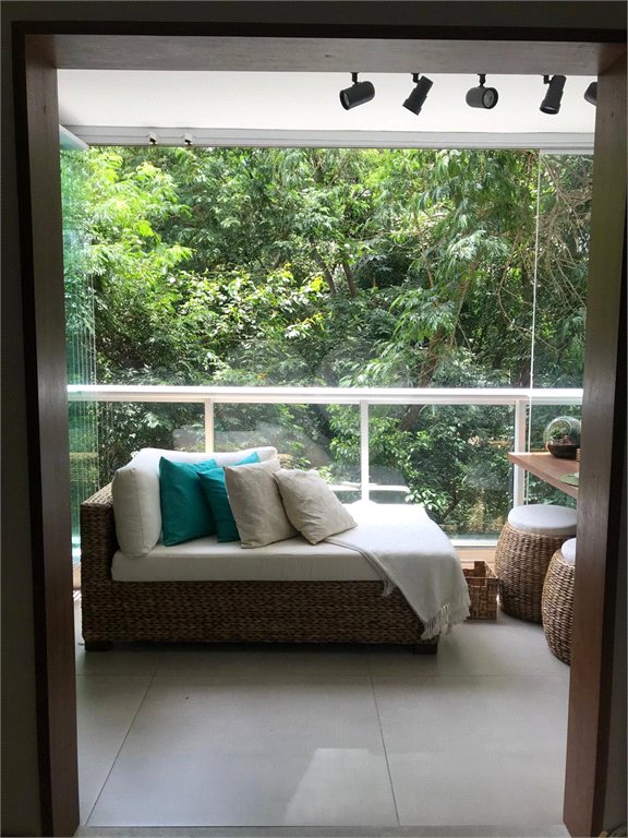 Apartamento à venda com 3 quartos, sendo 1 suíte,  em Lar São Paulo, São Paulo, SP