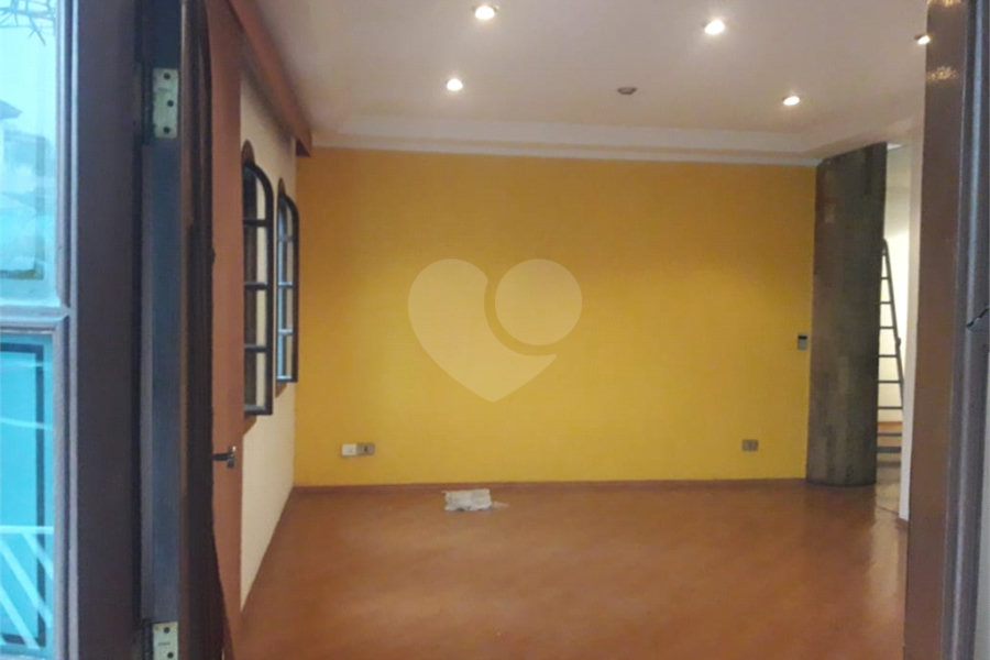 Sobrado à venda com 4 quartos, sendo 1 suíte, em Jaçanã, São Paulo, SP