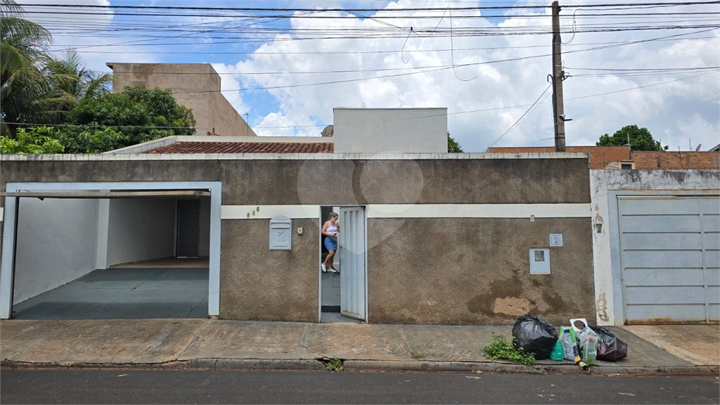 Casa à venda com 2 quartos, sendo 1 suíte, em Vila Suconasa, Araraquara, SP